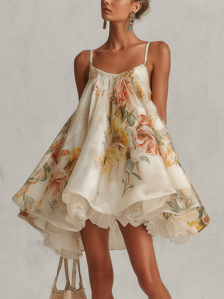 Tamara - Short A-line dress in beige organza with floral pattern and lace trim