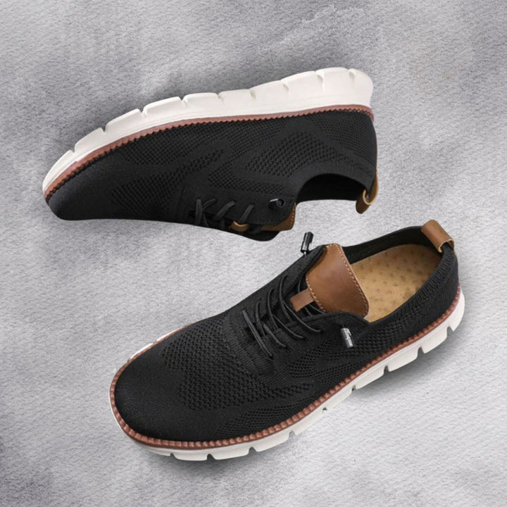 LightWalk Breathable Shoes: Black-White